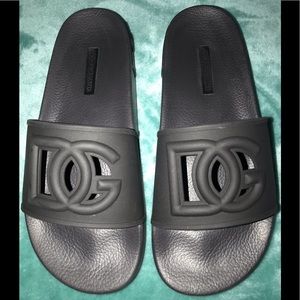 Dolce & Gabbana DG Cutout Pool Slide Sandals